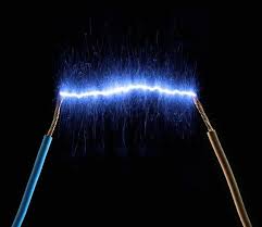 如何根據設備功率快速估算電流？